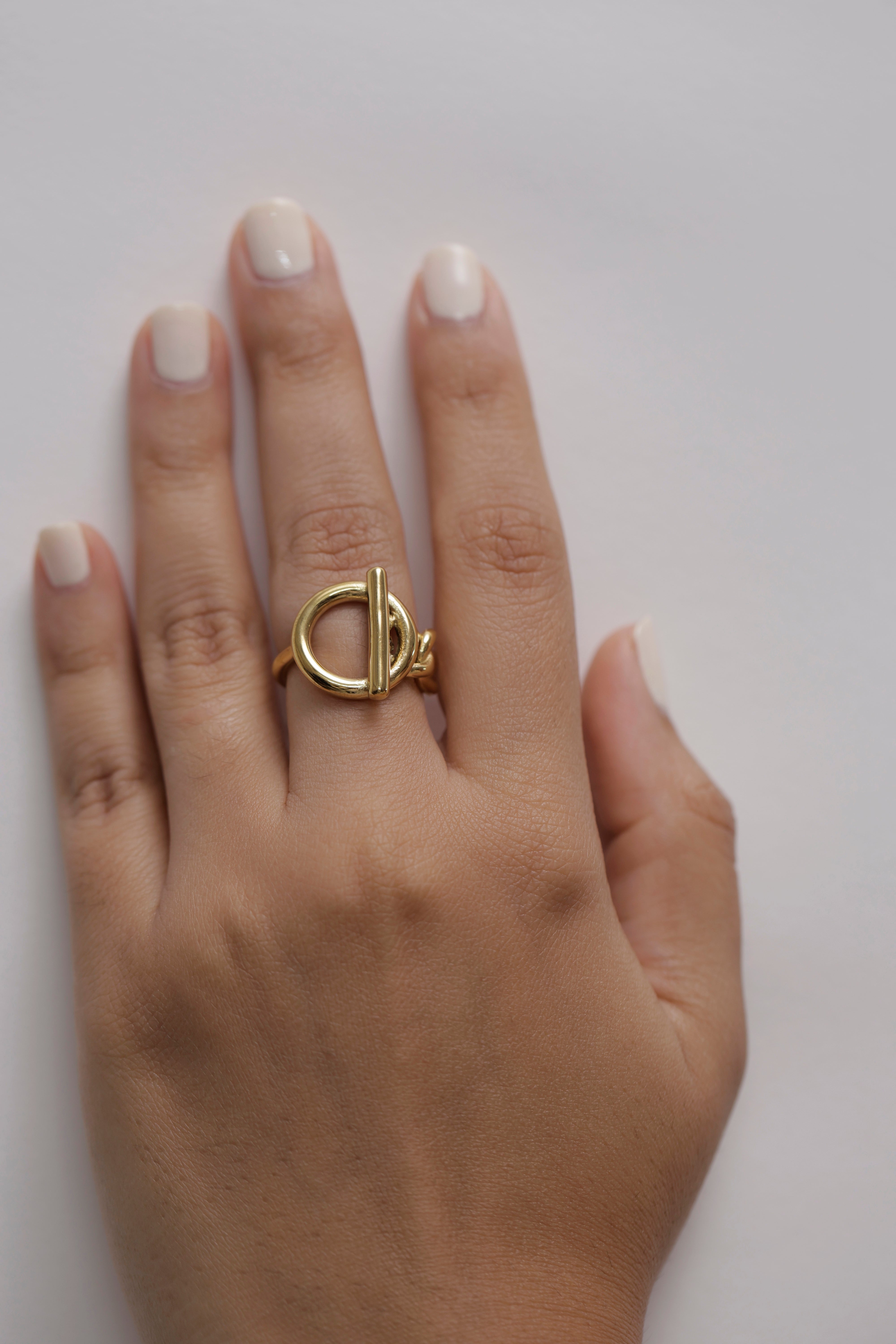 Chunky Toggle Knot Ring 18K Gold Plated